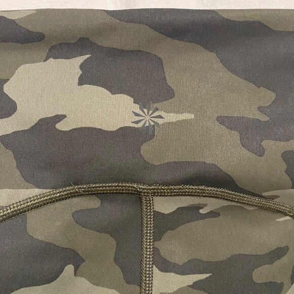 Athleta Ultimate 7/8 Tight Camo Print Size L - Picture 2 of 12